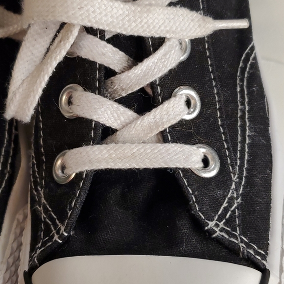 SALE  Airwalk Sneakers - Picture 7 of 8